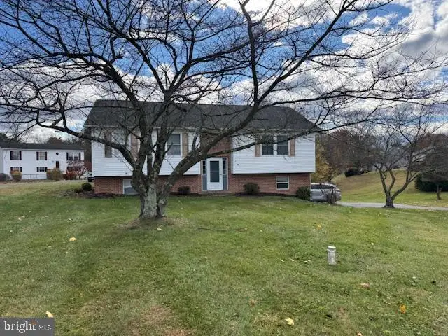 36 Arbutus Ln, Martinsburg, WV 25405 - Image #2