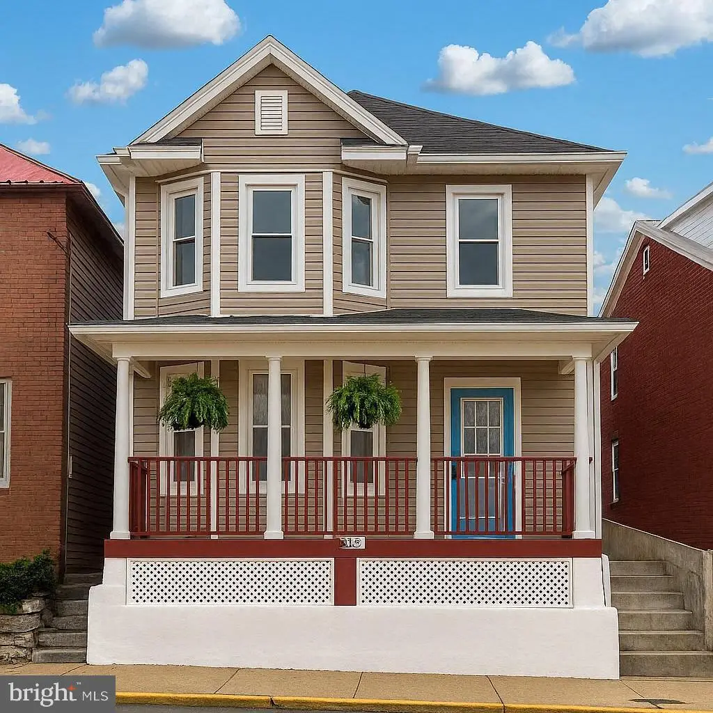 633 N Queen St, Martinsburg, WV 25404 - Image #1