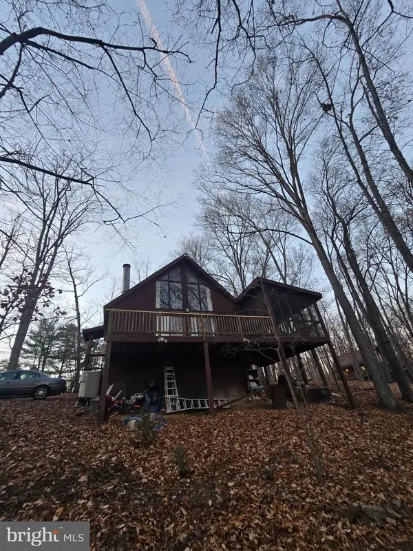 277 Endless Summer Rd, HEDGESVILLE, WV 25427