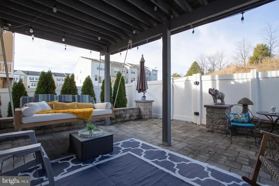 35 Landis Ct, Falling Waters, WV 25419 - Image #2