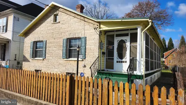 803 New York Ave, MARTINSBURG, WV 25401