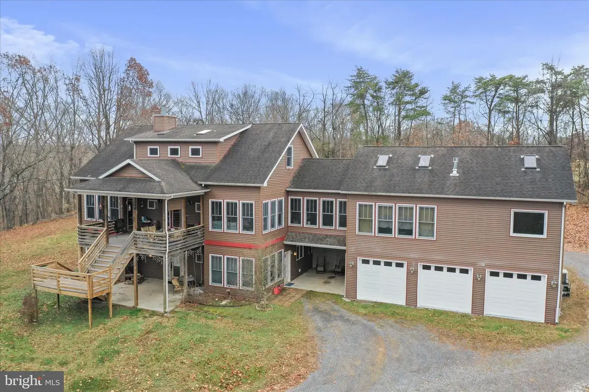 1052 Opequon Ln, Kearneysville, WV 25430 - Image #1