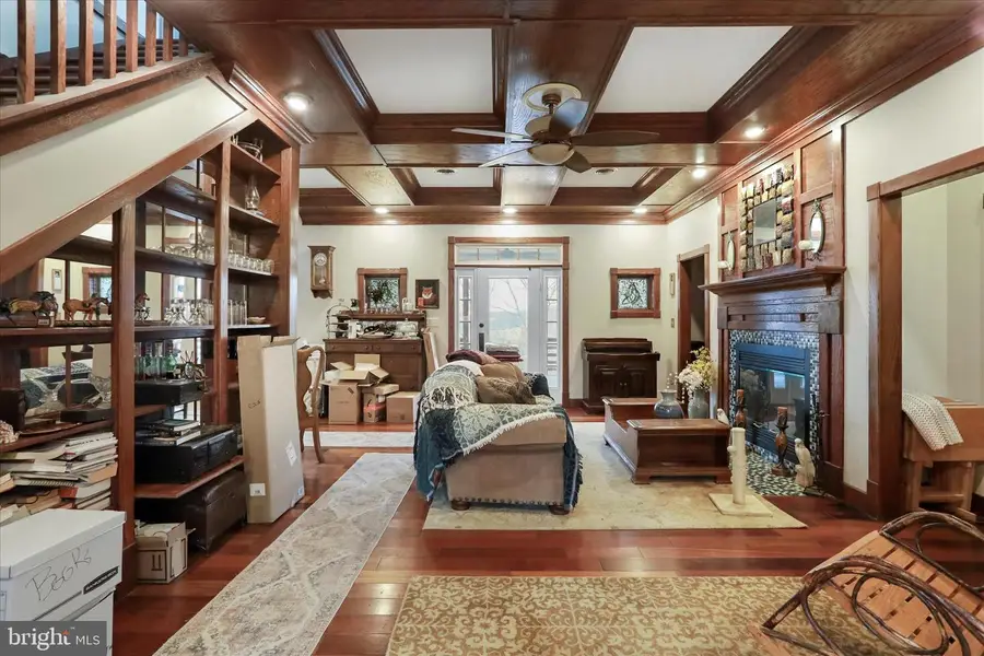 1052 Opequon Ln, Kearneysville, WV 25430 - Image #2