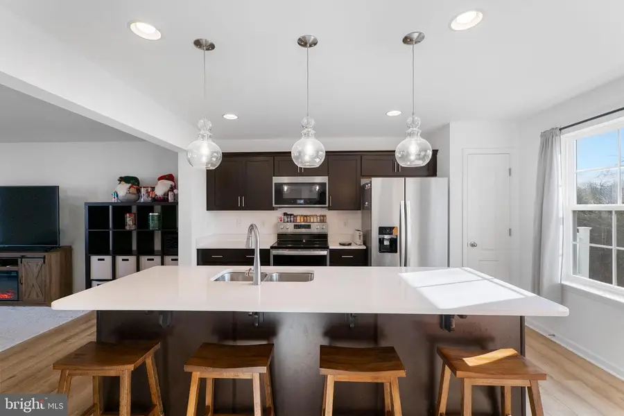 74 Colchester Ct, Bunker Hill, WV 25413 - Image #2