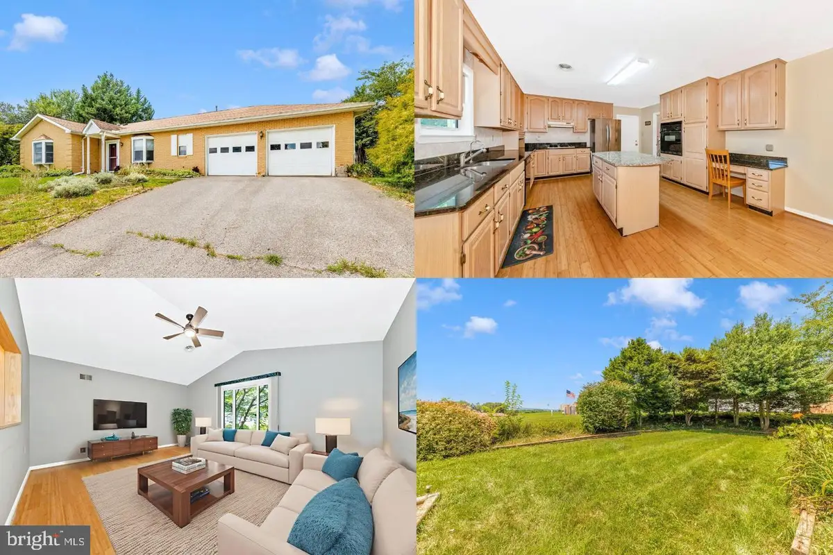 405 Holly Ln, Martinsburg, WV 25401 - Image #1