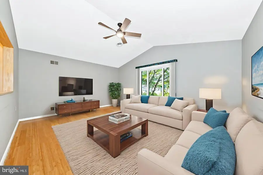 405 Holly Ln, Martinsburg, WV 25401 - Image #3