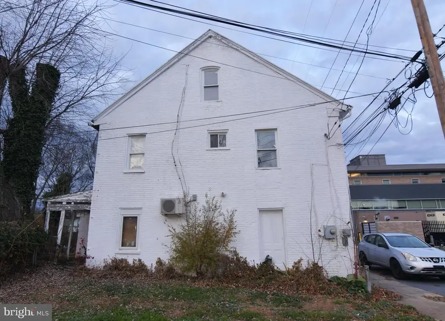 214 N College St, Martinsburg, WV 25401 - Image #3