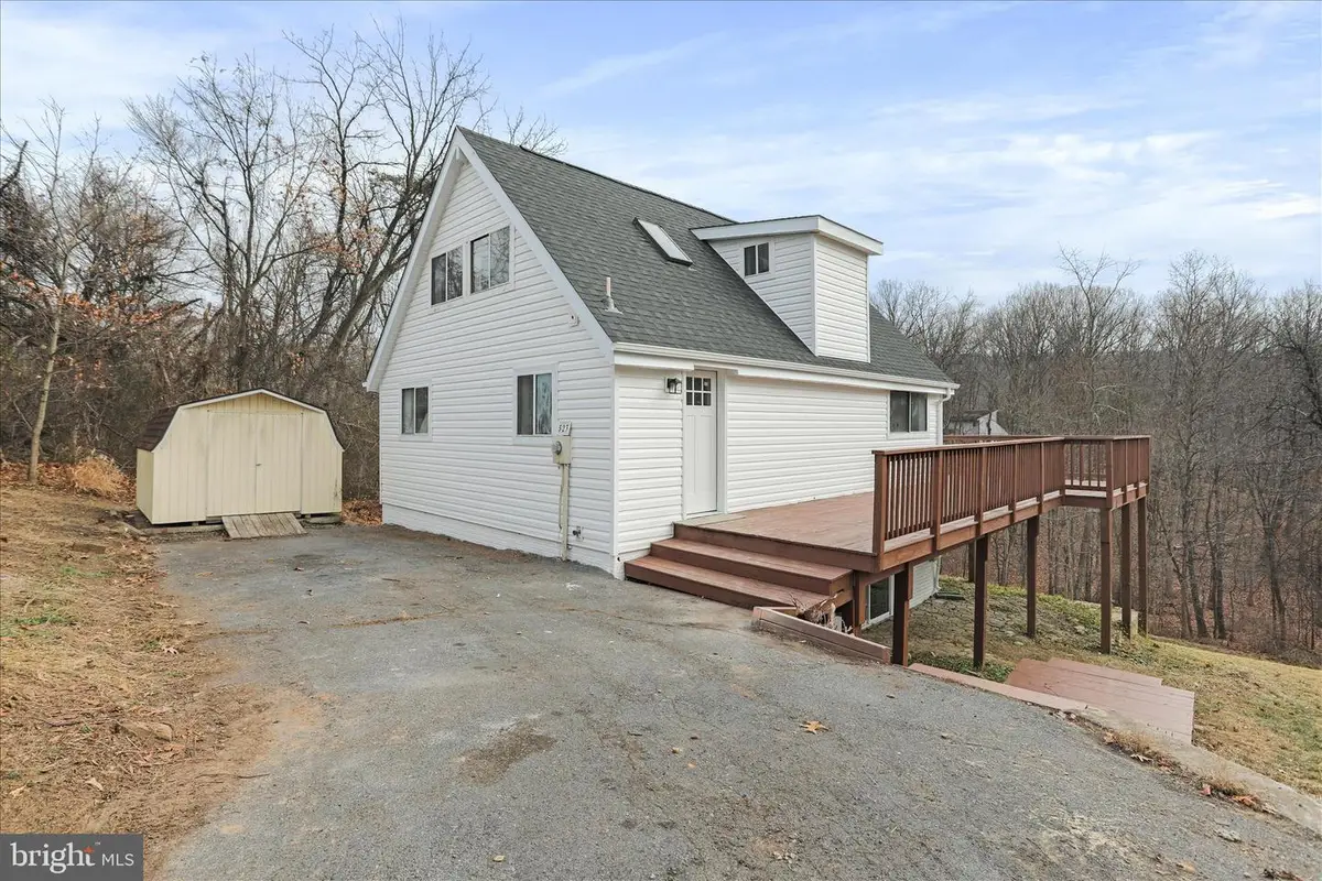 523 Atwood Dr, Gerrardstown, WV 25420 - Image #1