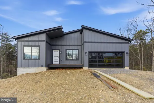 231 Sachem Hl, HEDGESVILLE, WV 25427