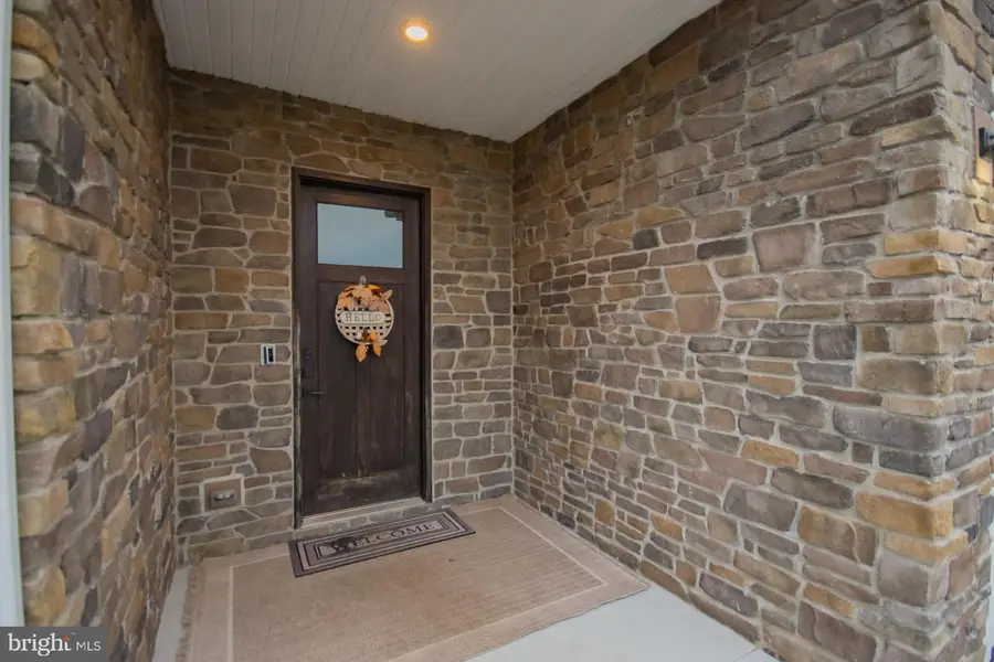 25 Peoney Ln, Bunker Hill, WV 25413 - Image #3