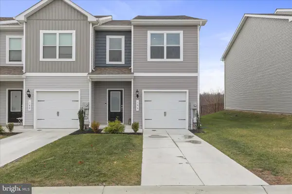 193 Hampstead Blvd, FALLING WATERS, WV 25419