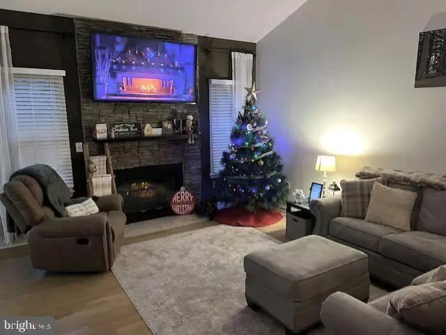 117 Yale Ln, Falling Waters, WV 25419 - Image #3