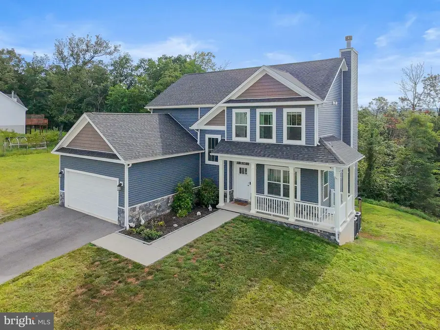 315 Escape Ct, Hedgesville, WV 25427 - Image #2