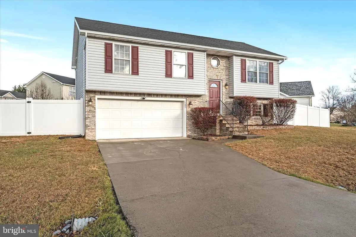 185 Ford Cir, Inwood, WV 25428 - Image #1