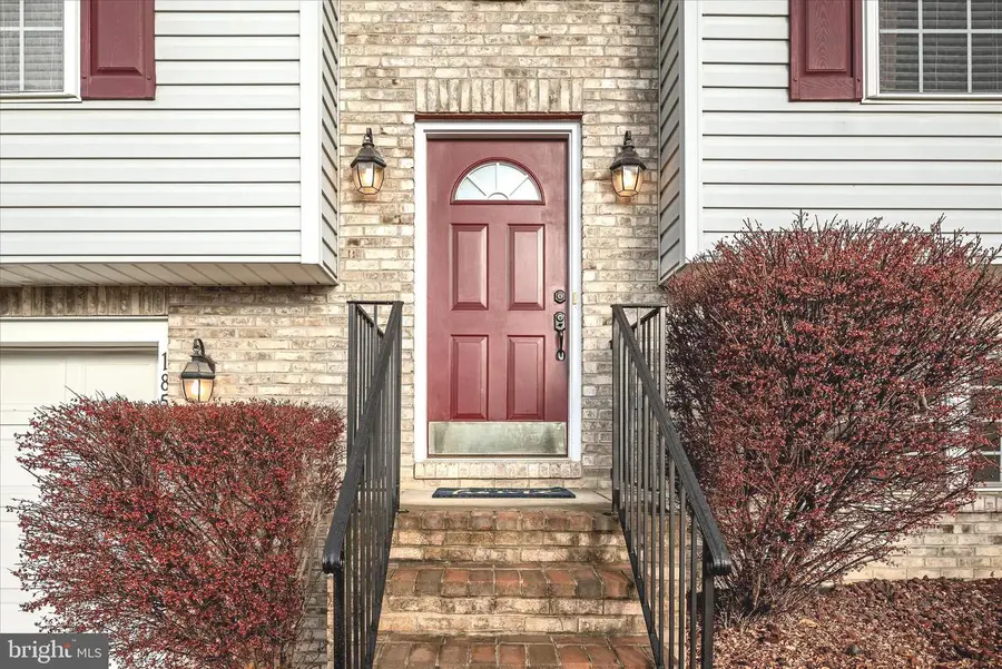 185 Ford Cir, Inwood, WV 25428 - Image #2