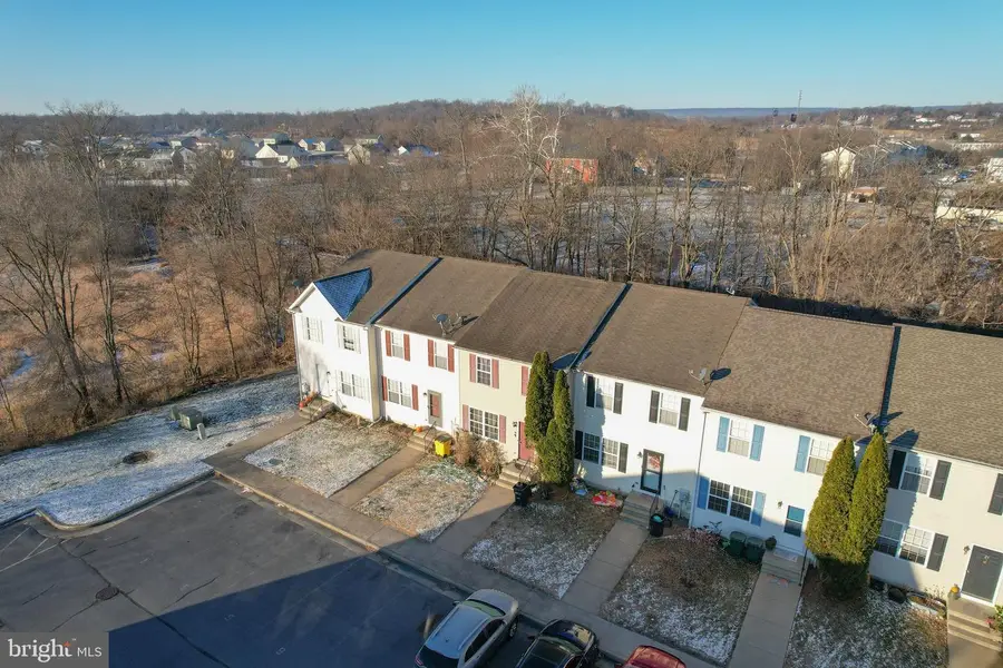 9 Currituck Ct, Bunker Hill, WV 25413 - Image #2