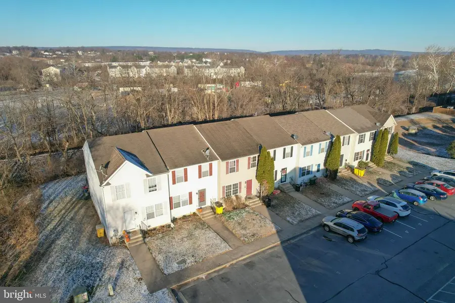 9 Currituck Ct, Bunker Hill, WV 25413 - Image #3