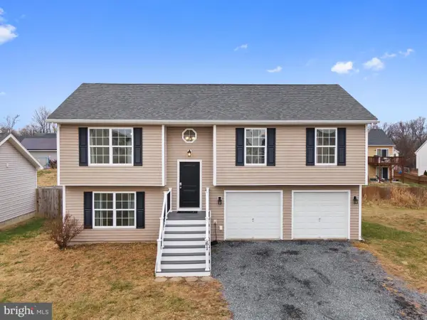 61 Job Rd, INWOOD, WV 25428