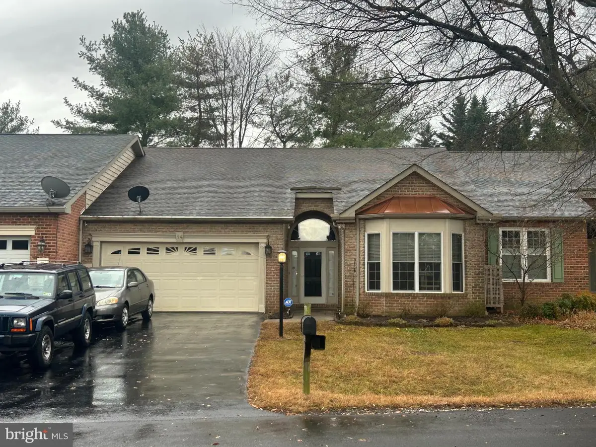 14 Ambler Ln, Falling Waters, WV 25419 - Image #1