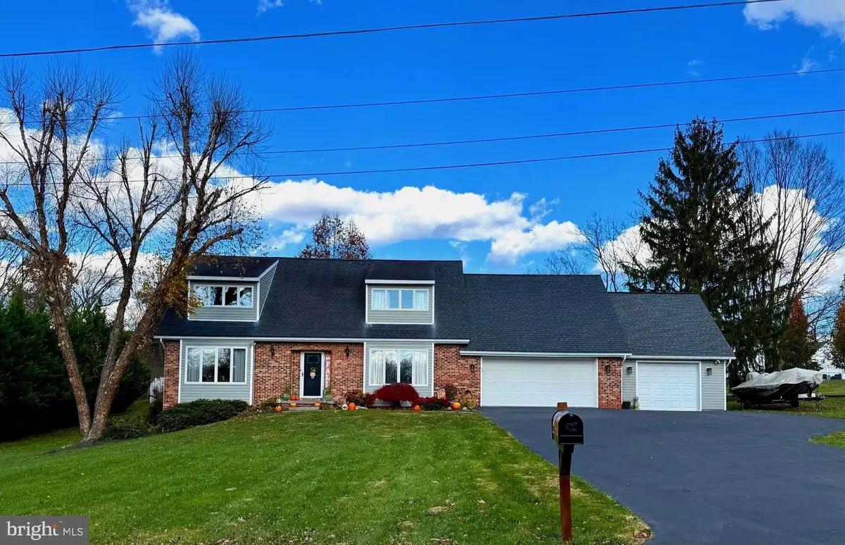 752 Panorama Dr, Martinsburg, WV 25403 - Image #1