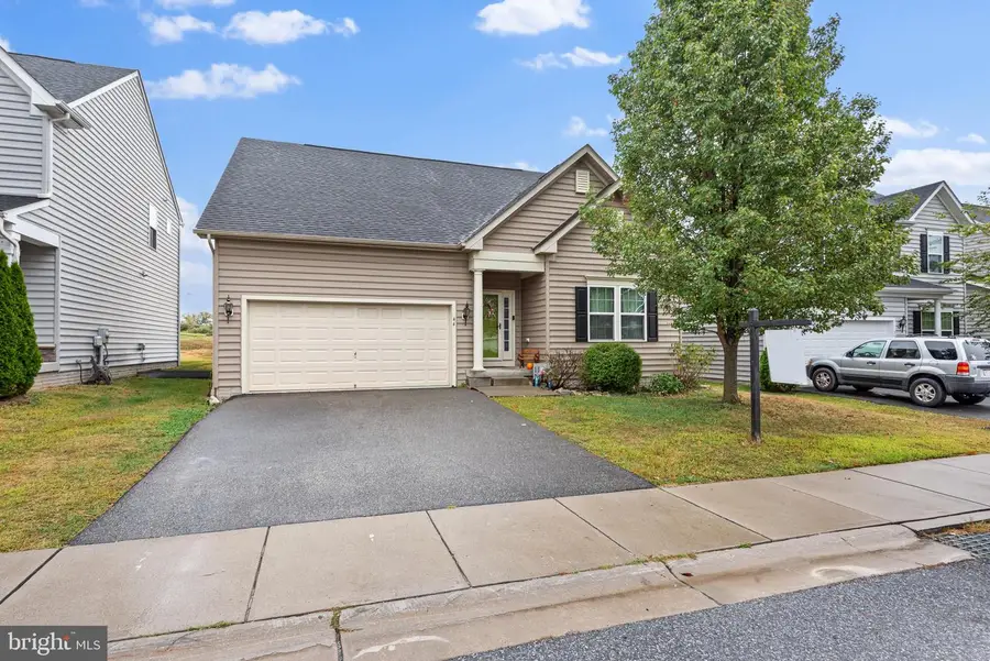 44 Tollerton Trl, Falling Waters, WV 25419 - Image #2