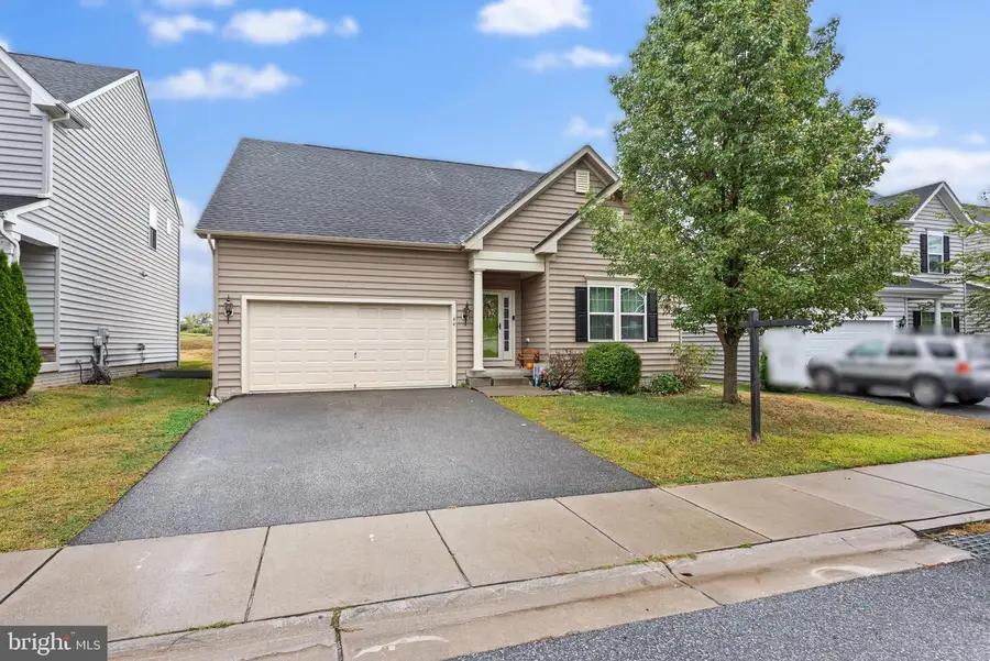 44 Tollerton Trl, Falling Waters, WV 25419 - Image #3