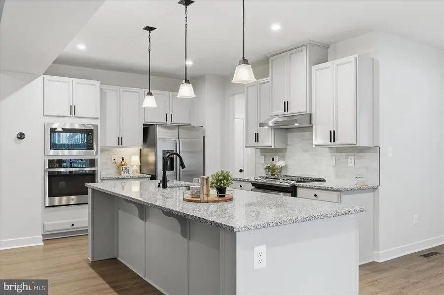 516 Rushbrook Rd, Martinsburg, WV 25403 - Image #2