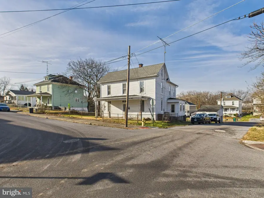 210 Gussie Ave, Martinsburg, WV 25404 - Image #2