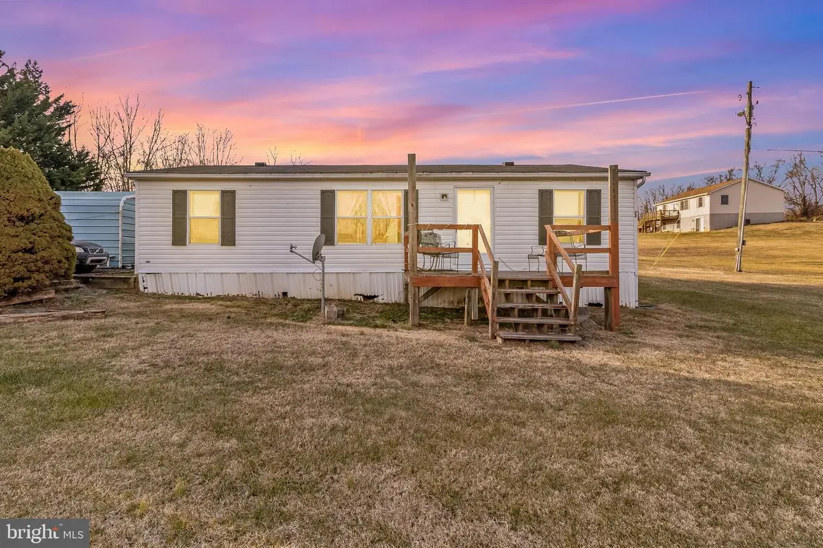 88 Chet Dr, Hedgesville, WV 25427 - Image #1