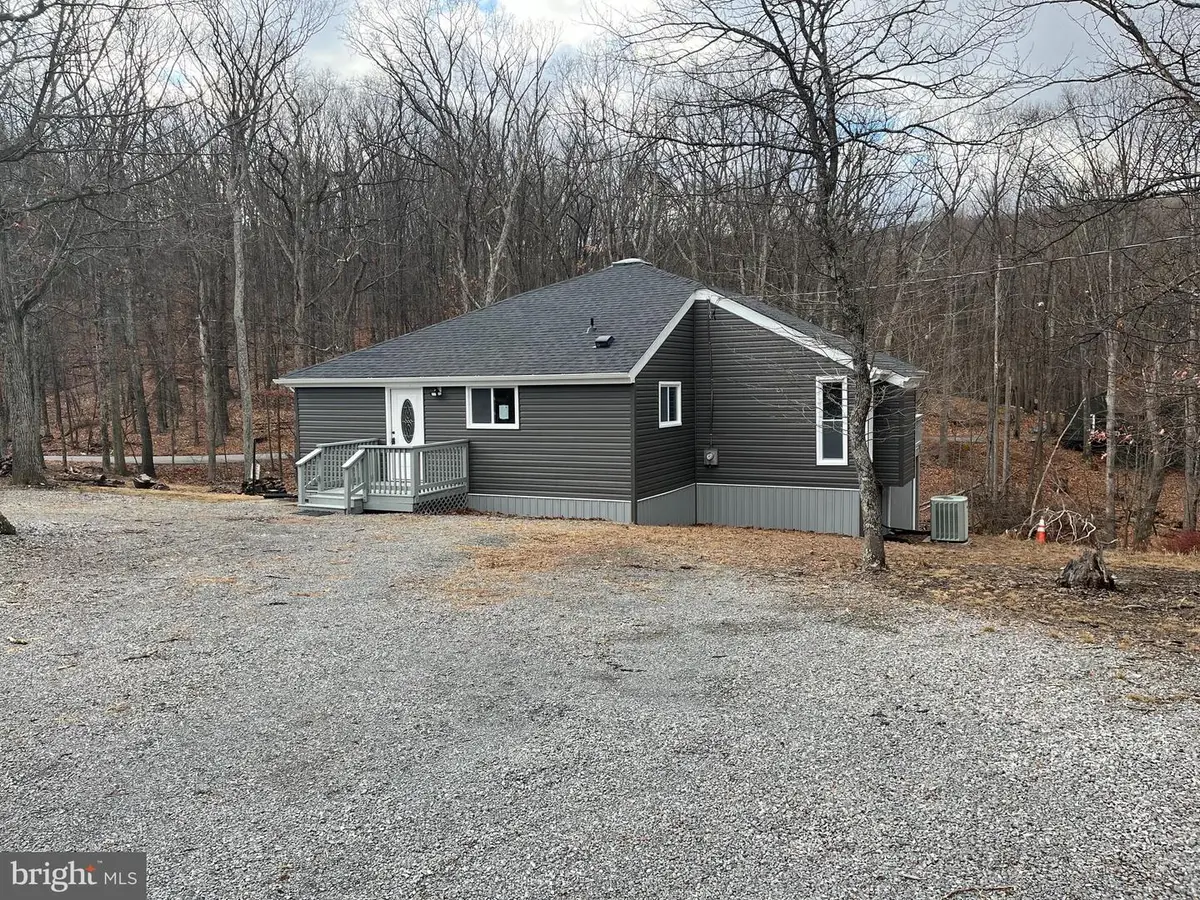 23 Ottawa Trl, Hedgesville, WV 25427 - Image #1