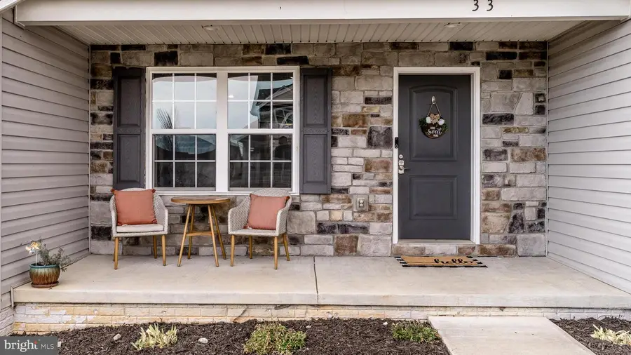 33 Twickenham Dr, Martinsburg, WV 25403 - Image #2