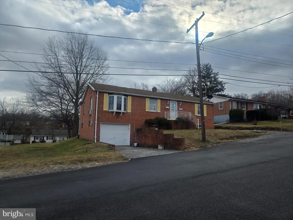 333 Oak St, Martinsburg, WV 25401 - Image #1