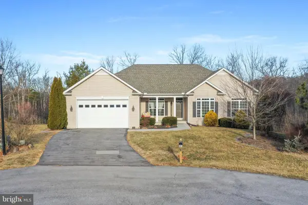 101 Trout River Ter, FALLING WATERS, WV 25419