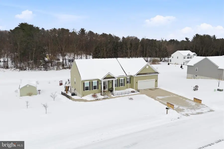 213 Chesterfield Dr, Falling Waters, WV 25419 - Image #2