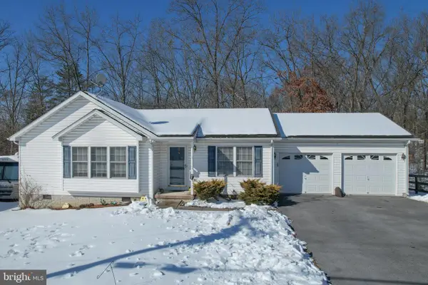 167 Leviticus Dr, BUNKER HILL, WV 25413