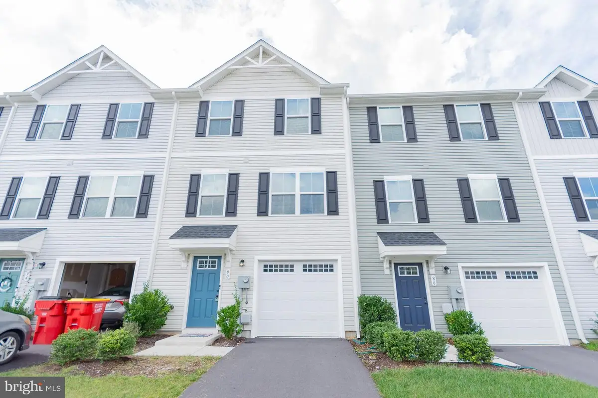 90 Ogunquit Dr, Martinsburg, WV 25403 - Image #1