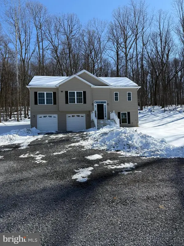 9942 Back Creek Valley Rd, HEDGESVILLE, WV 25427