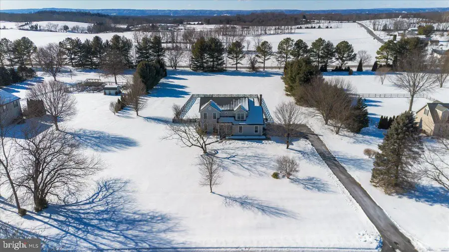 293 Quaint Swan Dale Dr, Martinsburg, WV 25404 - Image #2