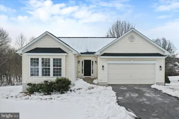 17 Hook Dr, MARTINSBURG, WV 25405