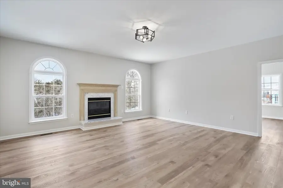 17 Hook Dr, Martinsburg, WV 25405 - Image #2