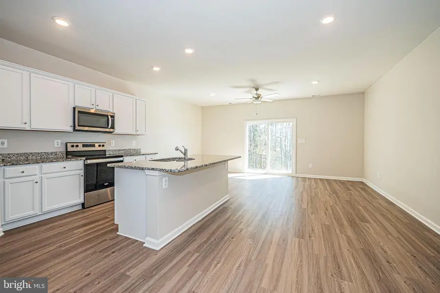 120 Paddington St, Falling Waters, WV 25419 - #2