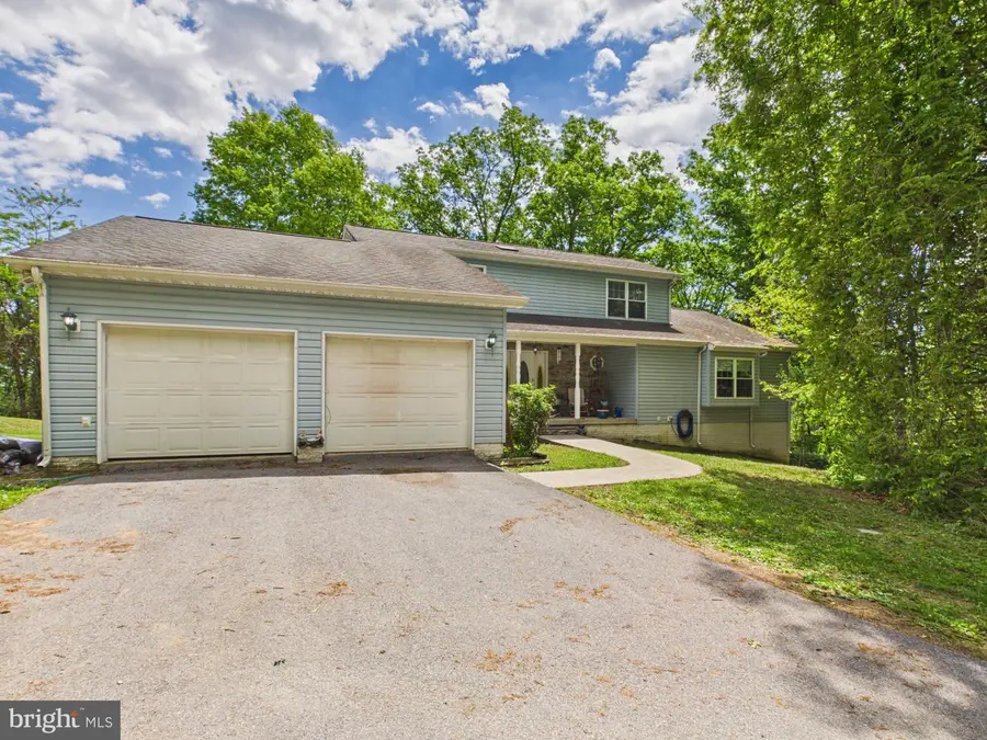 674 Potato Hill St, Hedgesville, WV 25427 - #2