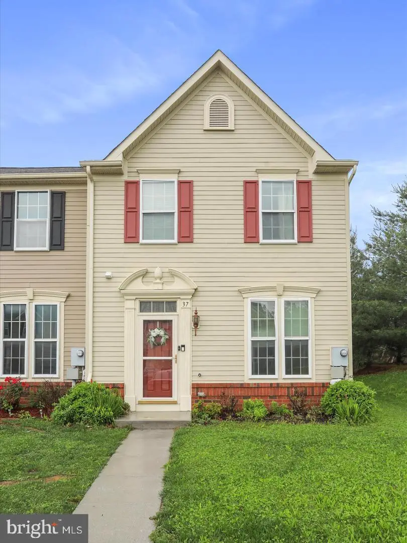 37 Erie Pl, Falling Waters, WV 25419 - #1