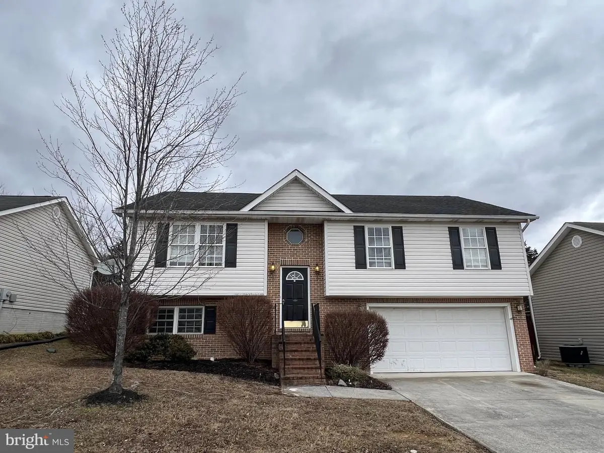 512 Ford Cir, Inwood, WV 25428 - #1