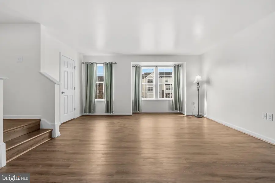 31 Wayside Ct, Falling Waters, WV 25419 - #3