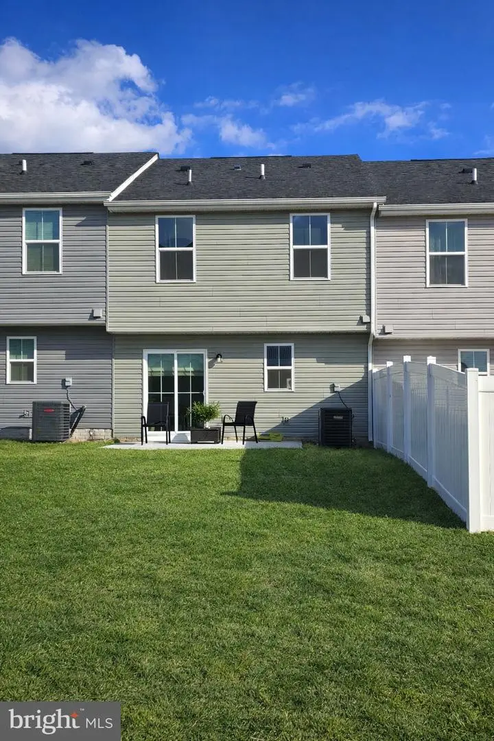 130 Calais Pl, Hedgesville, WV 25427 - #2