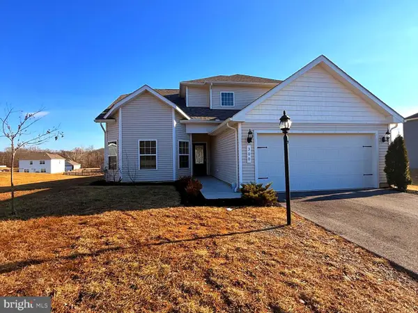 300 Headwaters Dr, FALLING WATERS, WV 25419