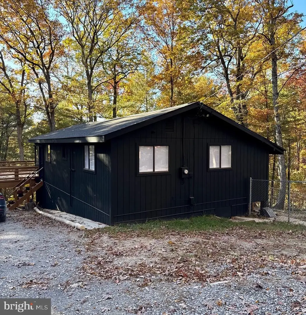 327 Crowfoot Ln, Gerrardstown, WV 25420 - #1