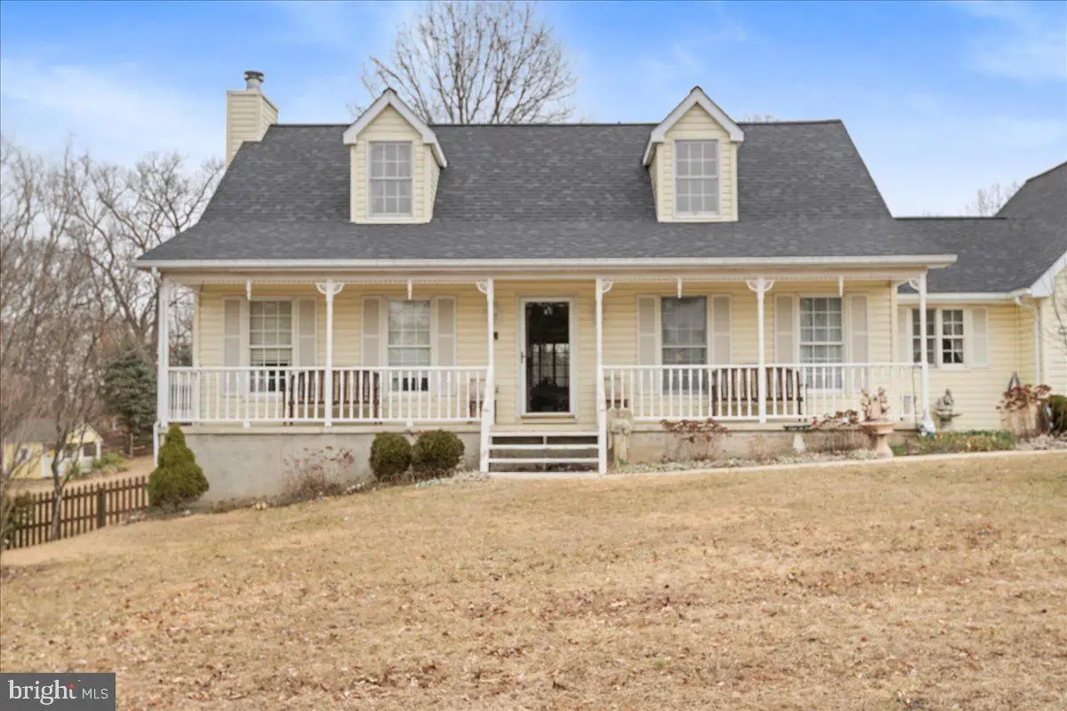 462 Camelot Blvd, Falling Waters, WV 25419 - #1