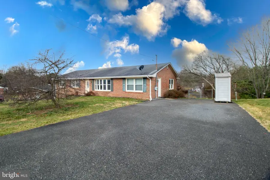 225 Botany Dr, Martinsburg, WV 25404 - #2